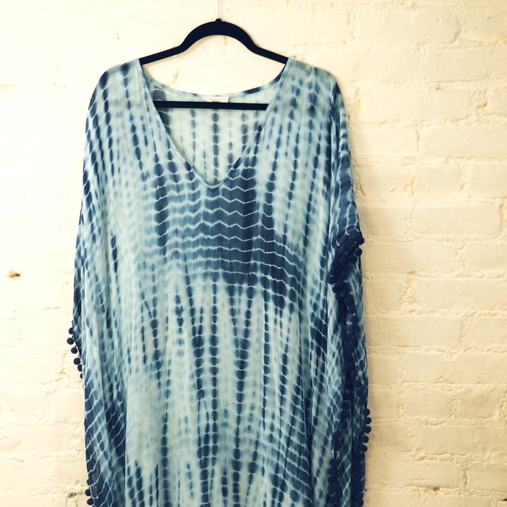 Swimwear tunic. Tie-dye. Gorgeous fitted silhouette. Small size.